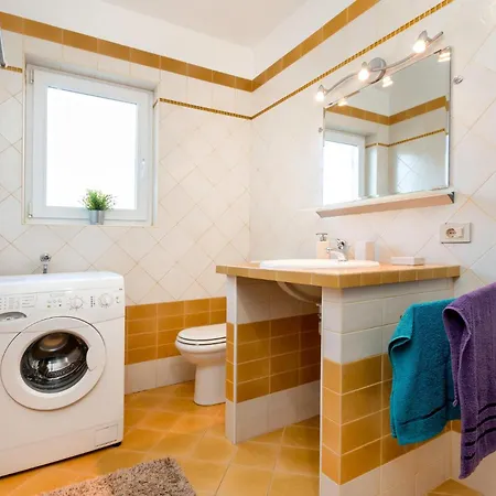 Two-bedroom In Volme Ferienhaus Banjole