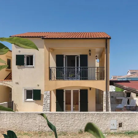 Two-bedroom In Volme Banjole